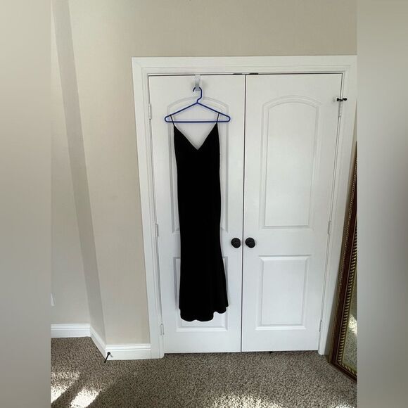 Women’s Black Evening Gown - Picture 1 of 7